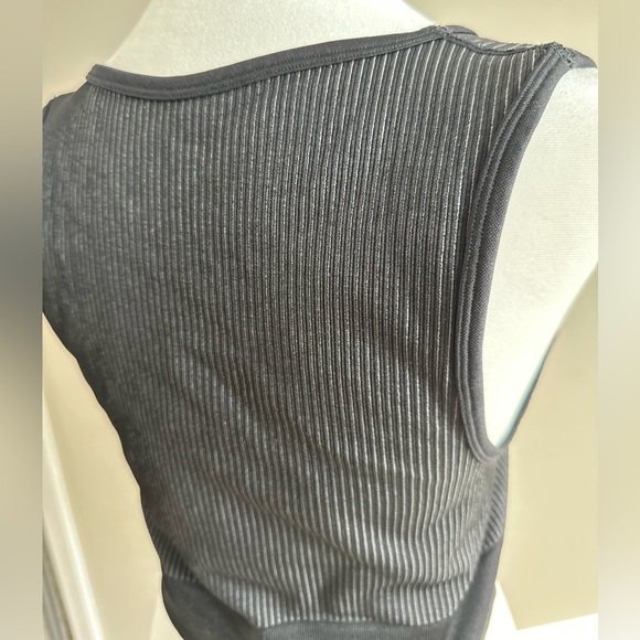 Aerie Offline Sports bra/ top - Picture 2 of 4